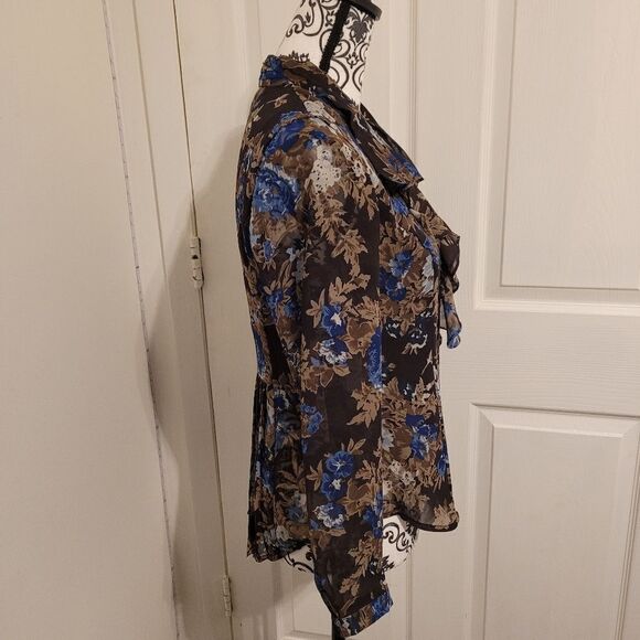 Coldwater creek ruffled front floral top - Picture 2 of 7